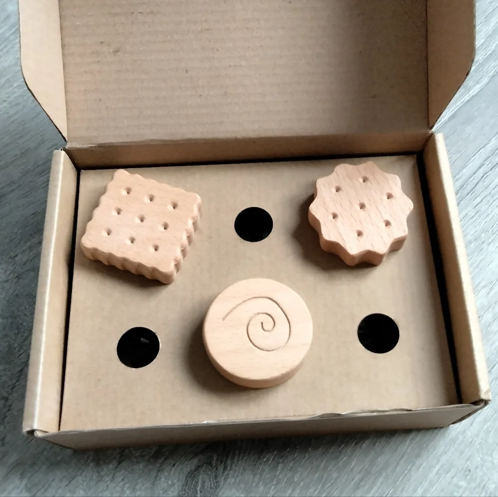 N/A adorable wooden